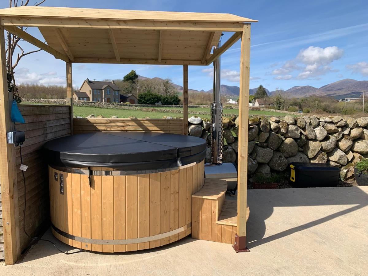 Moneydarragh Cottage With Uninterrupted Mountain And Sea Views- Hot Tub Available For Hire Annalong Zewnętrze zdjęcie