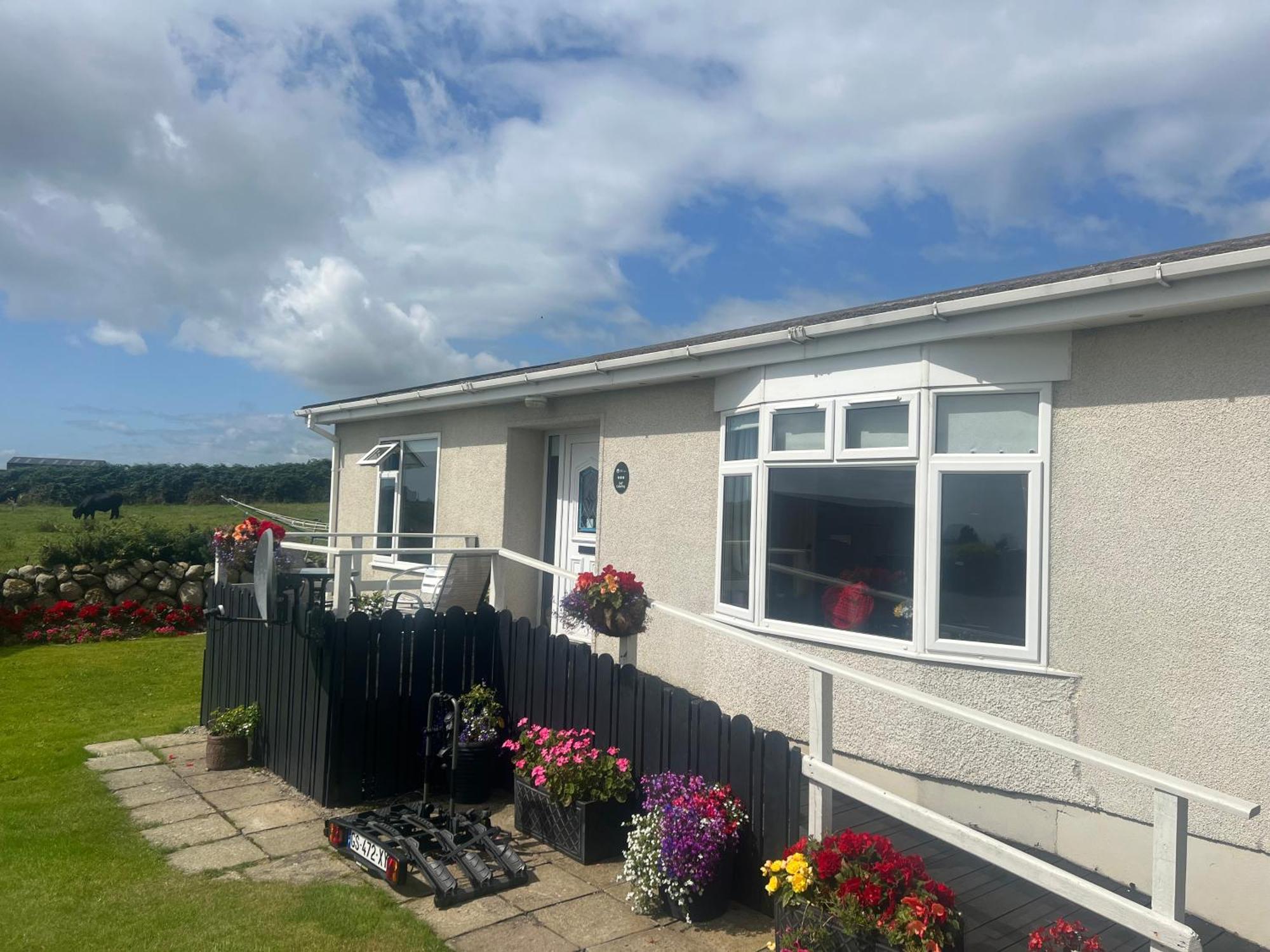 Moneydarragh Cottage With Uninterrupted Mountain And Sea Views- Hot Tub Available For Hire Annalong Zewnętrze zdjęcie